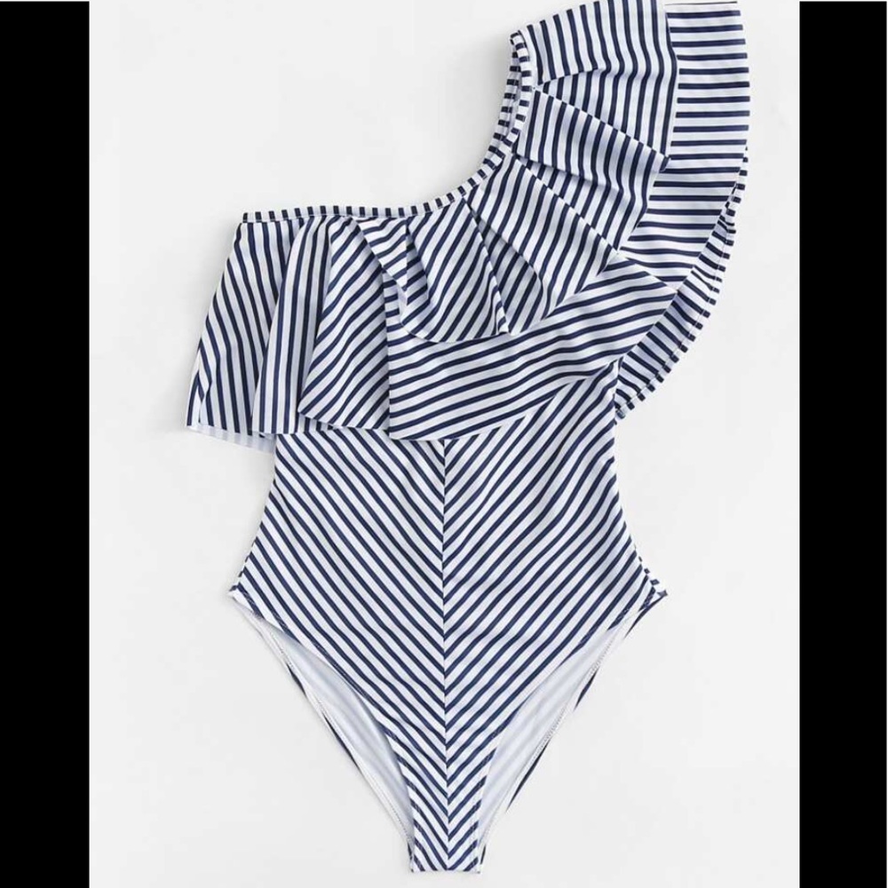 Swimsuit 😘🦋❤️😘🦋😘 - Picture 4 of 5